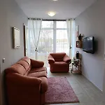 Sun ساني بيتش